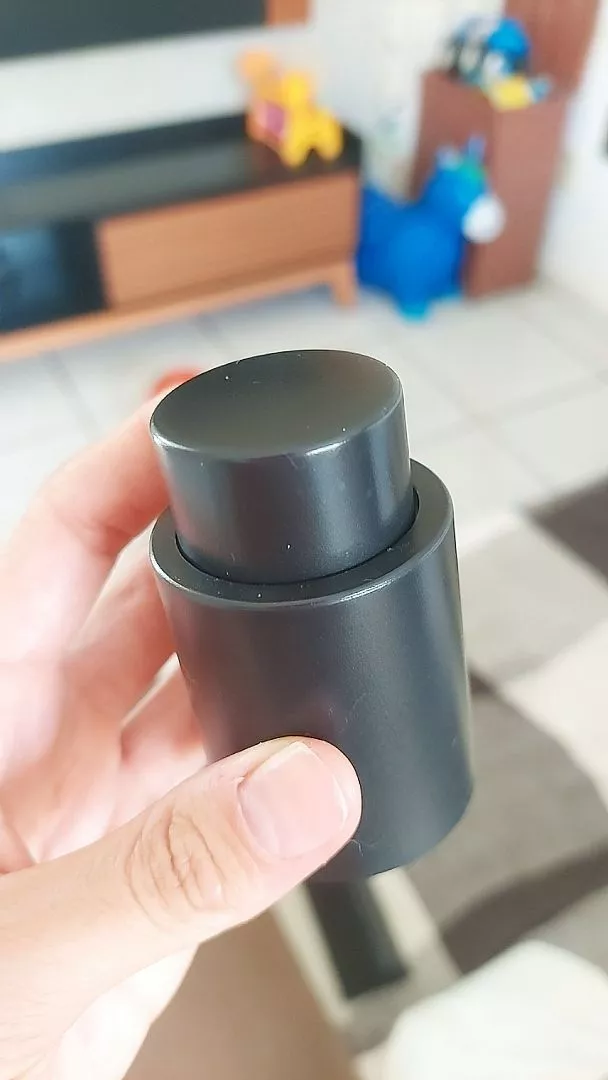 Tampa Seladora a Vácuo Silicone Hermético para Vinho IZEKEEP FRESH photo review