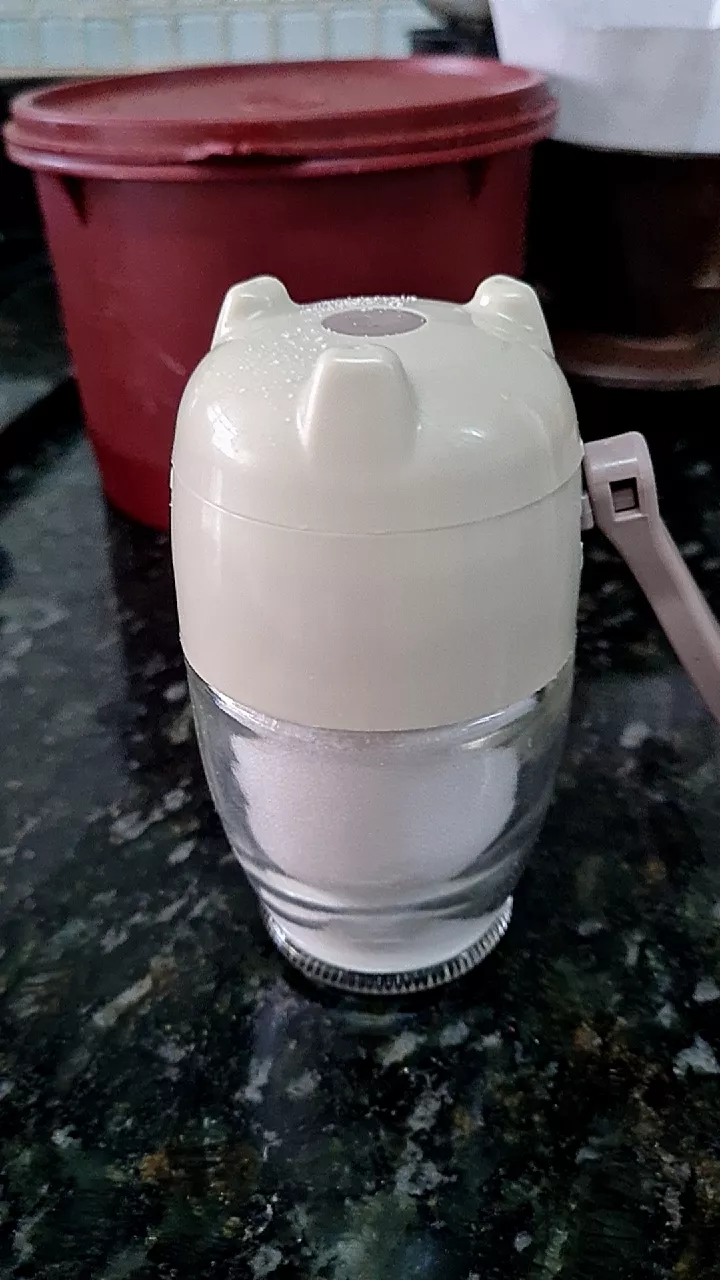 Dispensador de Sal Quantitativo 220ml Vidro Antiumidade IZEPORTION SMART photo review