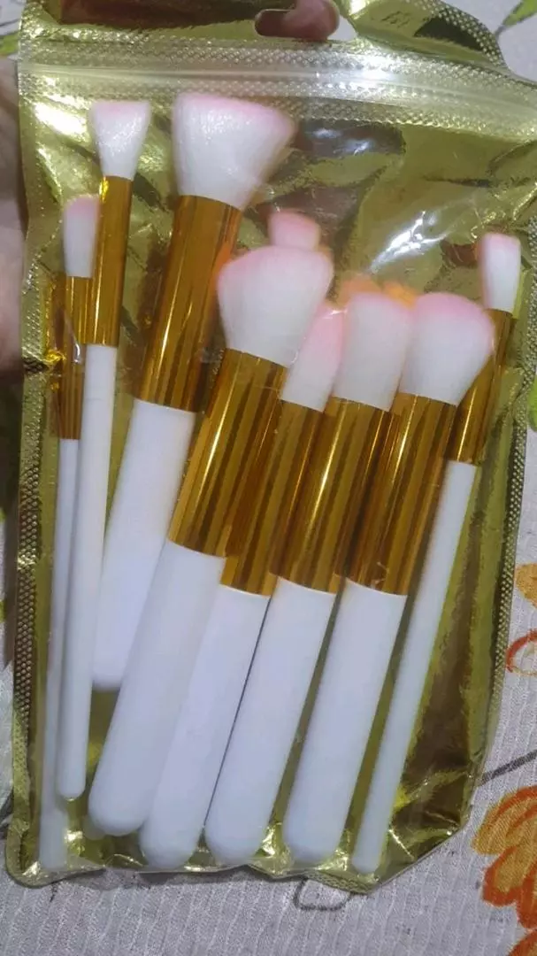 Kit 10 Pincéis Maquiagem Profissional Kabuki Esfumar Contorno IZEBEAUTY EXPERT photo review