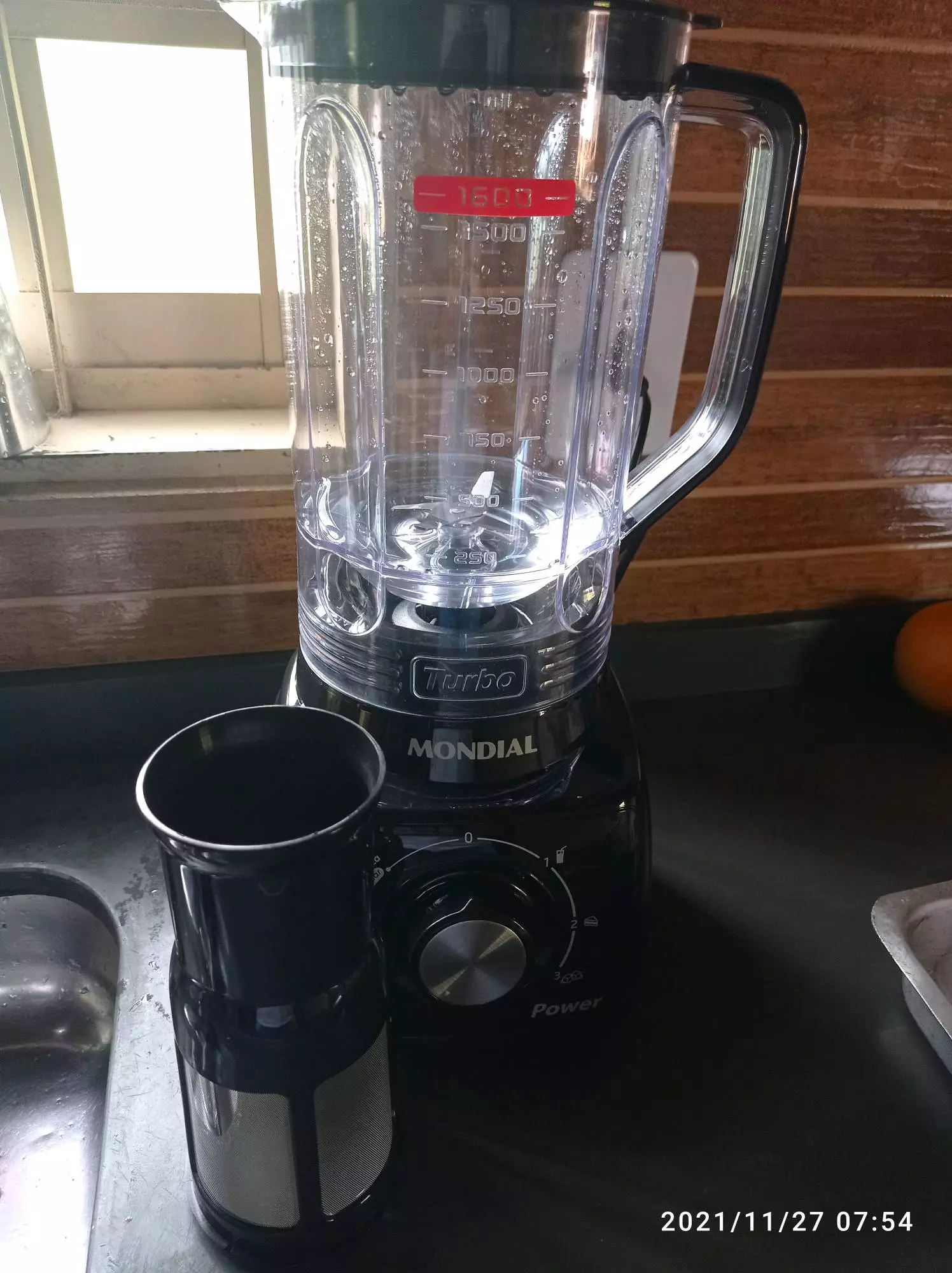 Liquidificador Mondial 500W 3 Velocidades 2,2L Faca Inox IZEBLEND MAX photo review