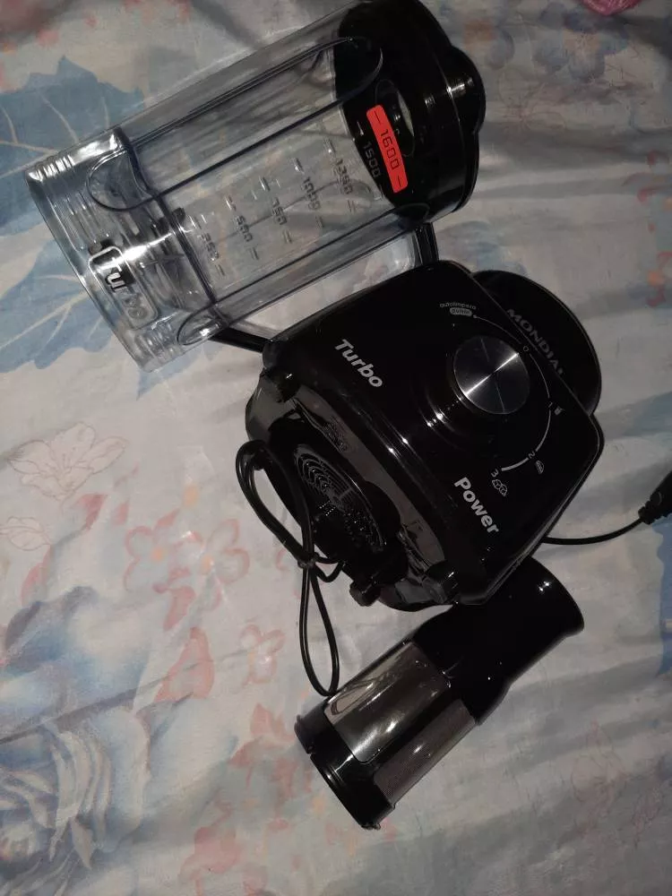 Liquidificador Mondial 500W 3 Velocidades 2,2L Faca Inox IZEBLEND MAX photo review