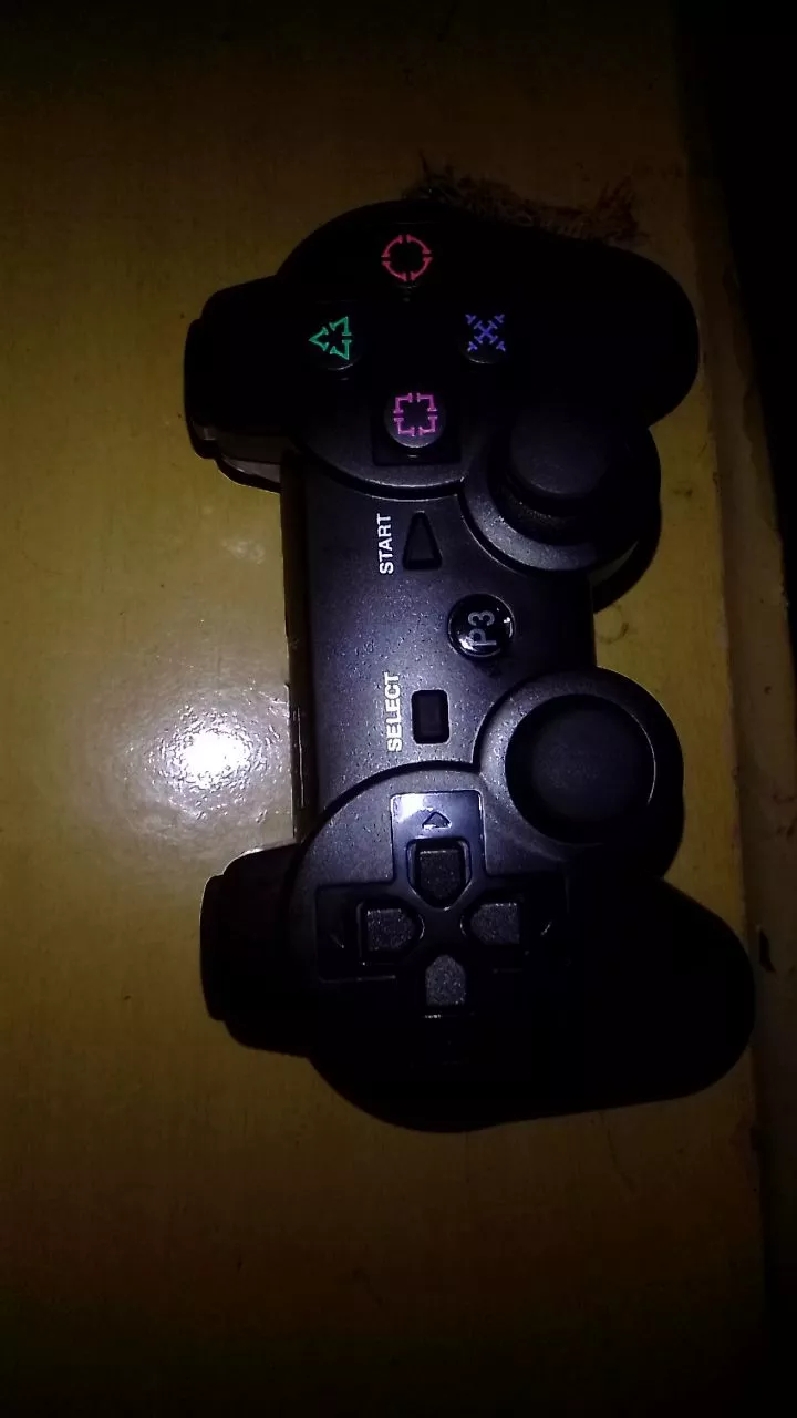 Controle PS3 Sem Fio Bluetooth Dual Shock Para Playstation 3 e PC IZEPLAY PRO photo review