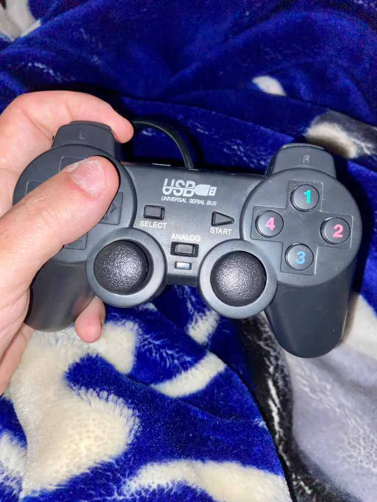 Controle Gamer USB PC Jogos Vibração Compatível Windows IZEPLAY PRO photo review