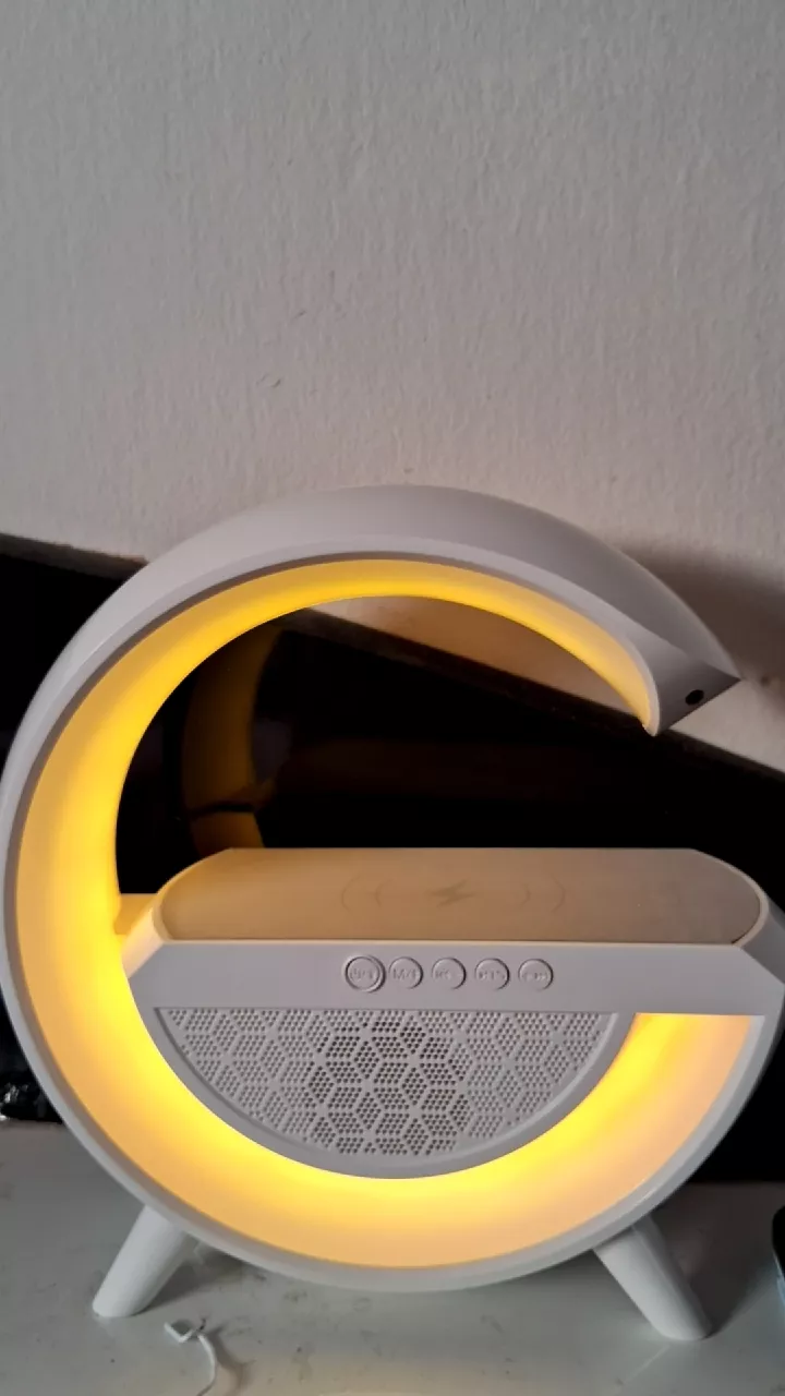 Caixa de Som Bluetooth com Luminária LED, Despertador e Carregamento Sem Fio IZEWAKE PRO photo review
