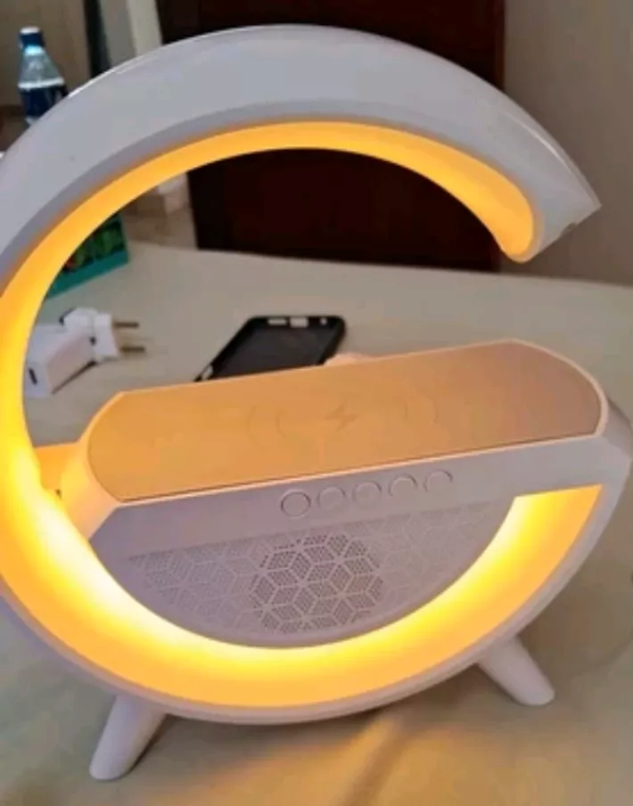Caixa de Som Bluetooth com Luminária LED, Despertador e Carregamento Sem Fio IZEWAKE PRO photo review