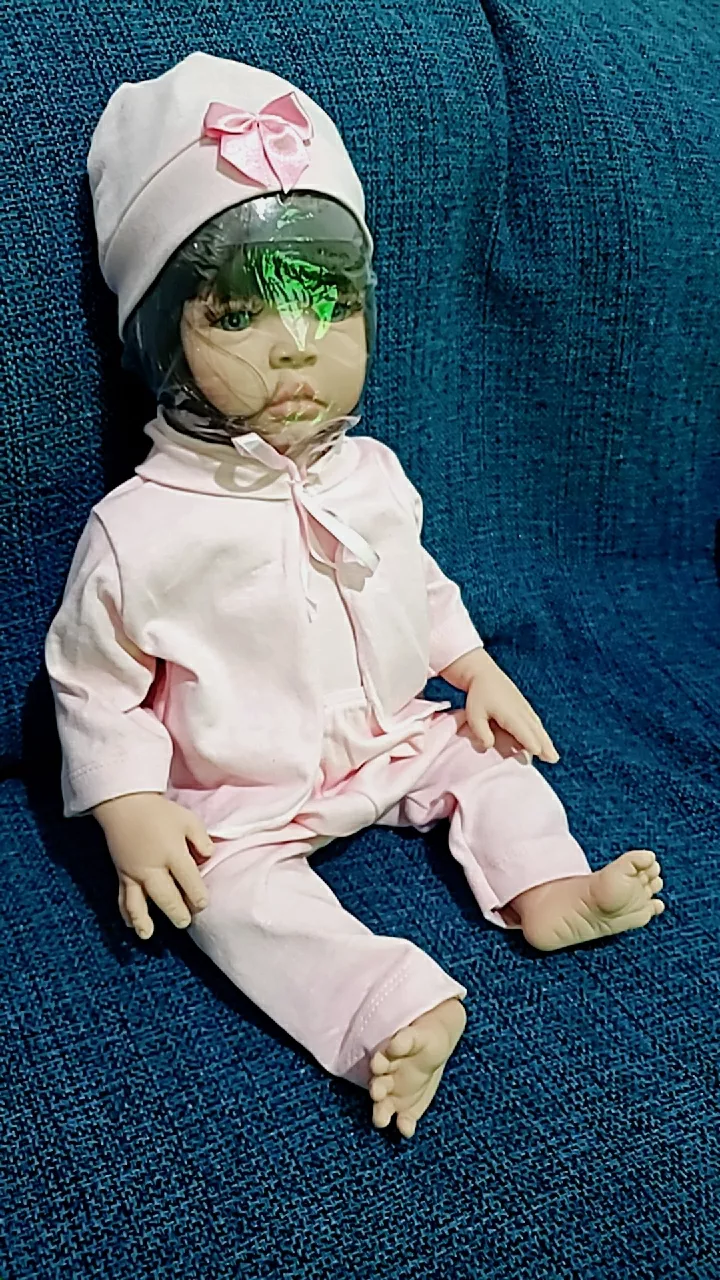 Boneca Bebê Reborn Siliconada Menina 45cm AZUIZE DELUXE photo review
