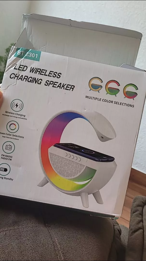 Caixa de Som Bluetooth com Luminária LED, Despertador e Carregamento Sem Fio IZEWAKE PRO photo review