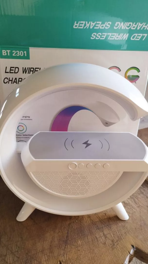 Caixa de Som Bluetooth com Luminária LED, Despertador e Carregamento Sem Fio IZEWAKE PRO photo review