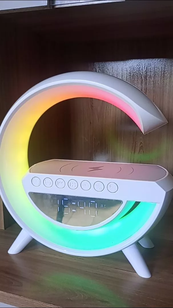 Caixa de Som Bluetooth com Luminária LED, Despertador e Carregamento Sem Fio IZEWAKE PRO photo review