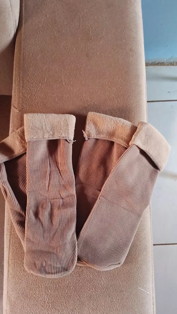 Meias Femininas Térmicas Cano Alto Fleece Preta Inverno Intenso IZEHEAT SHIELD photo review