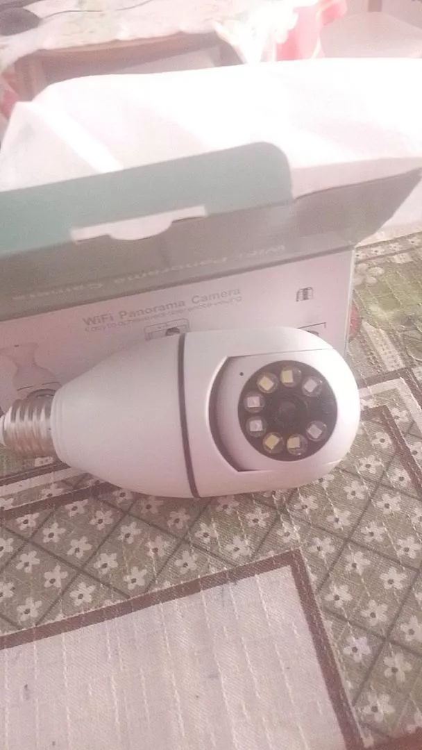 Câmera de Segurança 360° Wi-Fi Full HD Visão Noturna Auto Tracking IZEWATCH PRO photo review