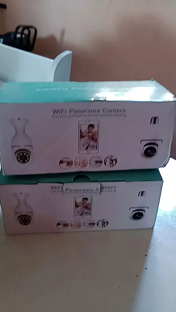 Câmera de Segurança 360° Wi-Fi Full HD Visão Noturna Auto Tracking IZEWATCH PRO photo review