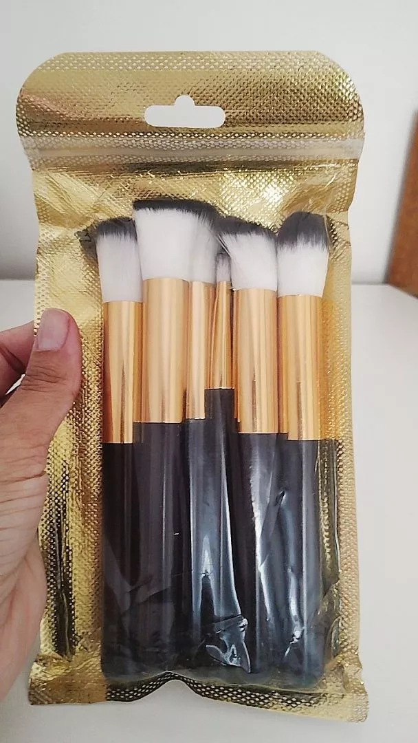 Kit 10 Pincéis Maquiagem Profissional Kabuki Esfumar Contorno IZEBEAUTY EXPERT photo review