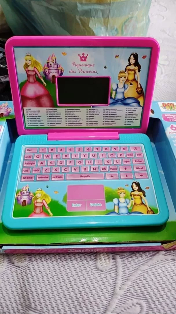 Laptop Infantil Bilíngue 60 Atividades Princesas DM Toys IZELEARN FUN photo review