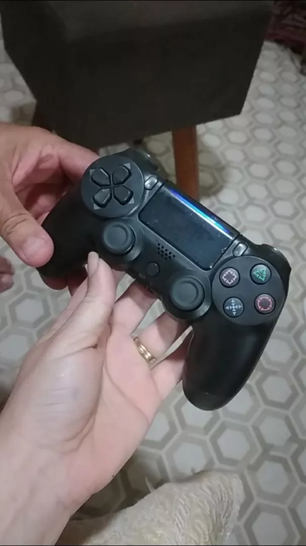 Controle Sem Fio PS4 Compatível Android PC 18 Botões Dual Shock Touchpad IZEGAMER PRO photo review