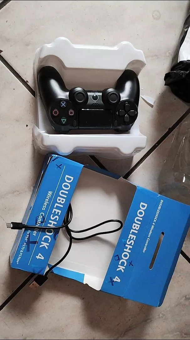 Controle Sem Fio PS4 Compatível Android PC 18 Botões Dual Shock Touchpad IZEGAMER PRO photo review