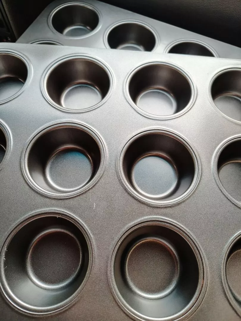 Forma para Cupcake Antiaderente 12 Cavidades Metal 300°C IZEBAKE PRO photo review