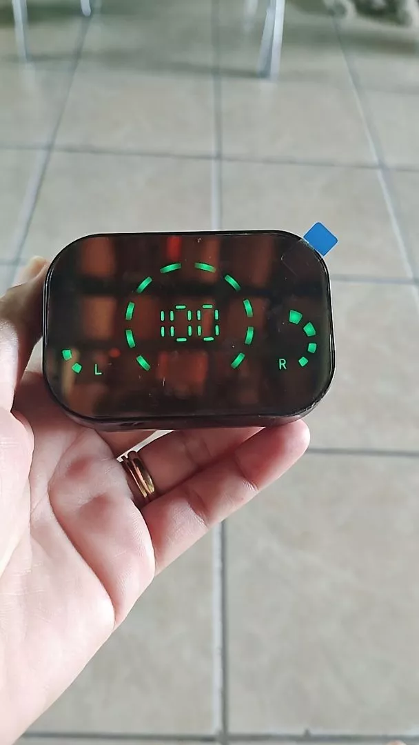 Fone de Ouvido Bluetooth 5.3 Esportivo à Prova D'Água com Cancelamento de Ruído IZEWAVE PRO photo review