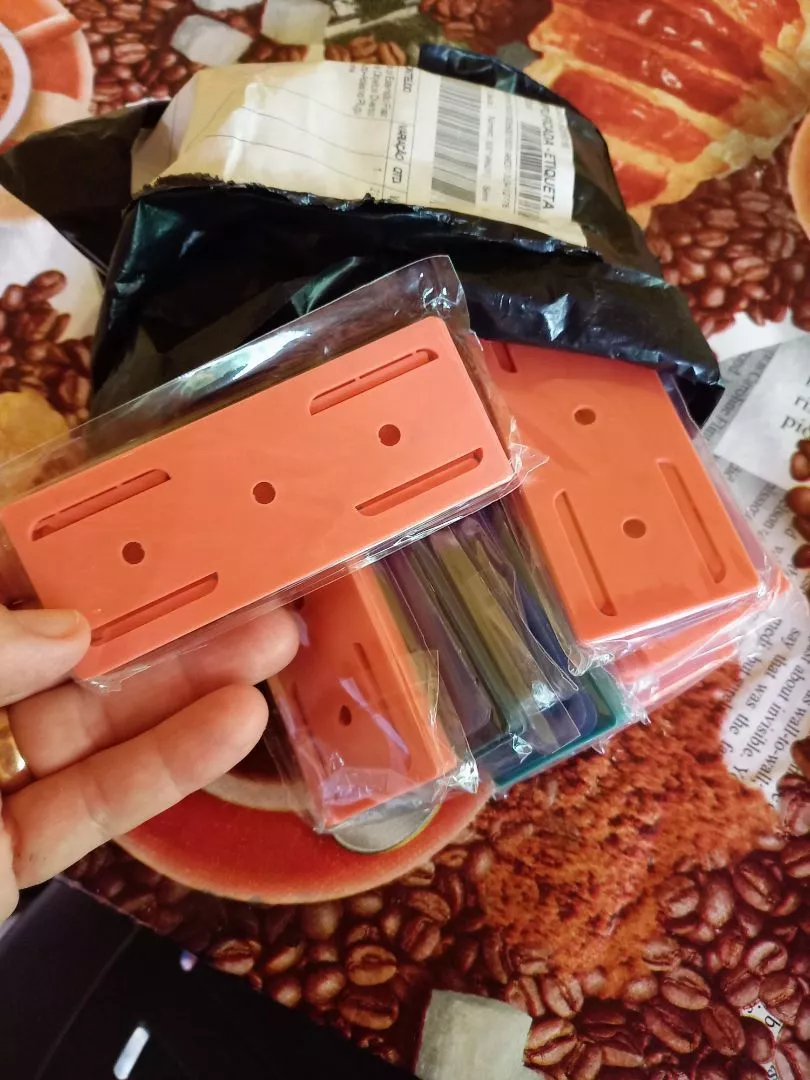 Kit 10 Suporte Adesivo Dupla Face para Roteador e Modem, Plástico Reforçado, Fácil Instalação IZEHOLD PRO photo review