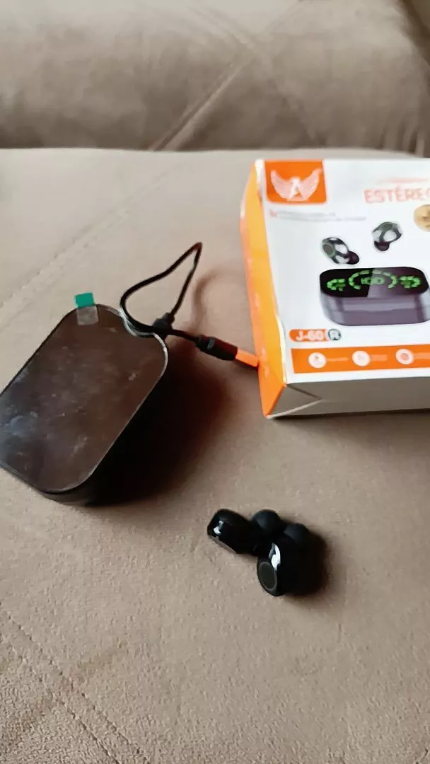 Fone de Ouvido Bluetooth 5.3 Esportivo à Prova D'Água com Cancelamento de Ruído IZEWAVE PRO photo review