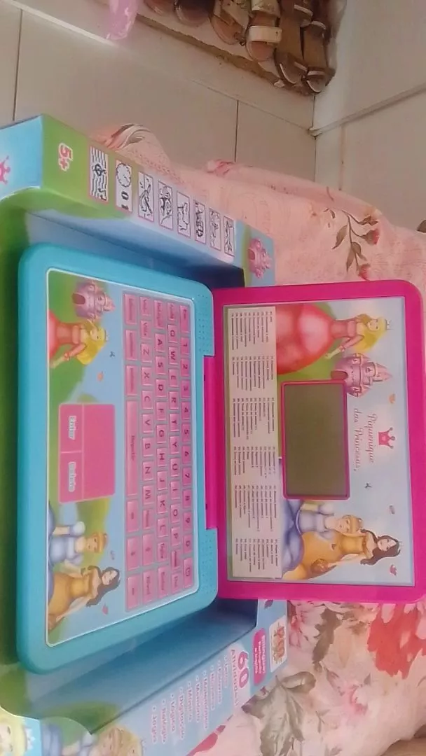 Laptop Infantil Bilíngue 60 Atividades Princesas DM Toys IZELEARN FUN photo review