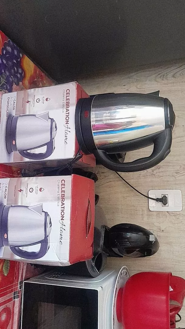 Chaleira Elétrica Inox 2 Litros 220V Base Giratória Segurança IZEFLOW FAST photo review