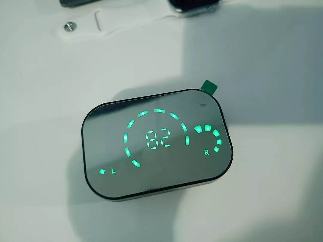 Fone de Ouvido Bluetooth 5.3 Esportivo à Prova D'Água com Cancelamento de Ruído IZEWAVE PRO photo review