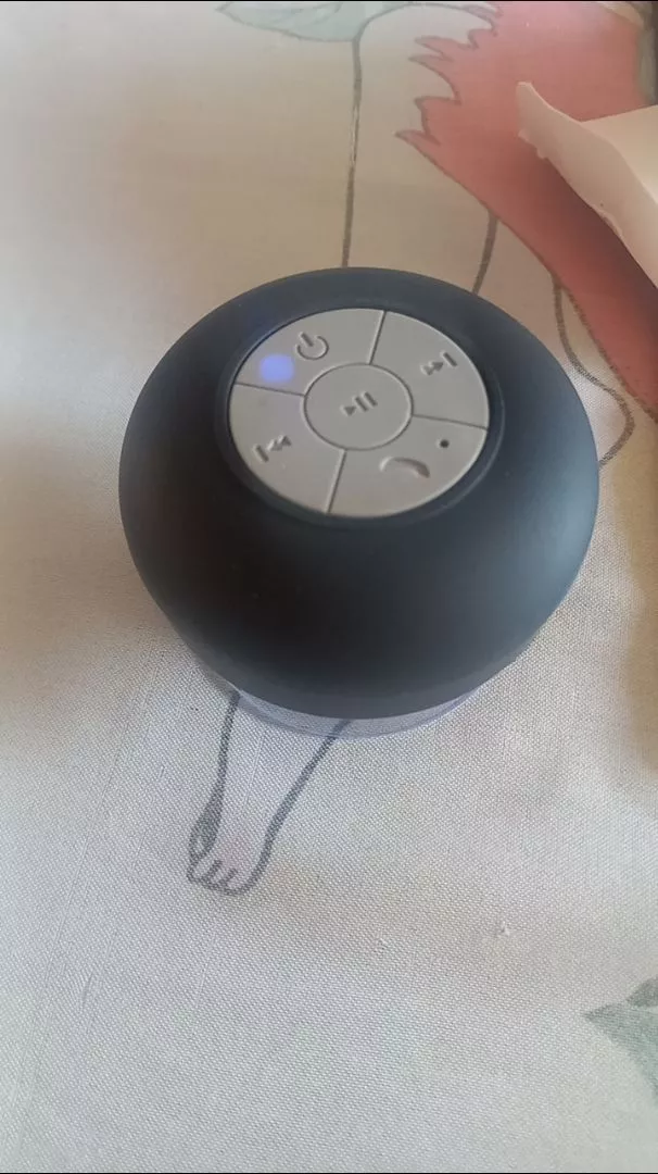 Caixa de Som Bluetooth à Prova d’Água para Banheiro, Ventosa e Microfone Integrado IZEWATER SOUND photo review
