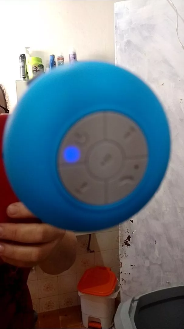 Caixa de Som Bluetooth à Prova d’Água para Banheiro, Ventosa e Microfone Integrado IZEWATER SOUND photo review