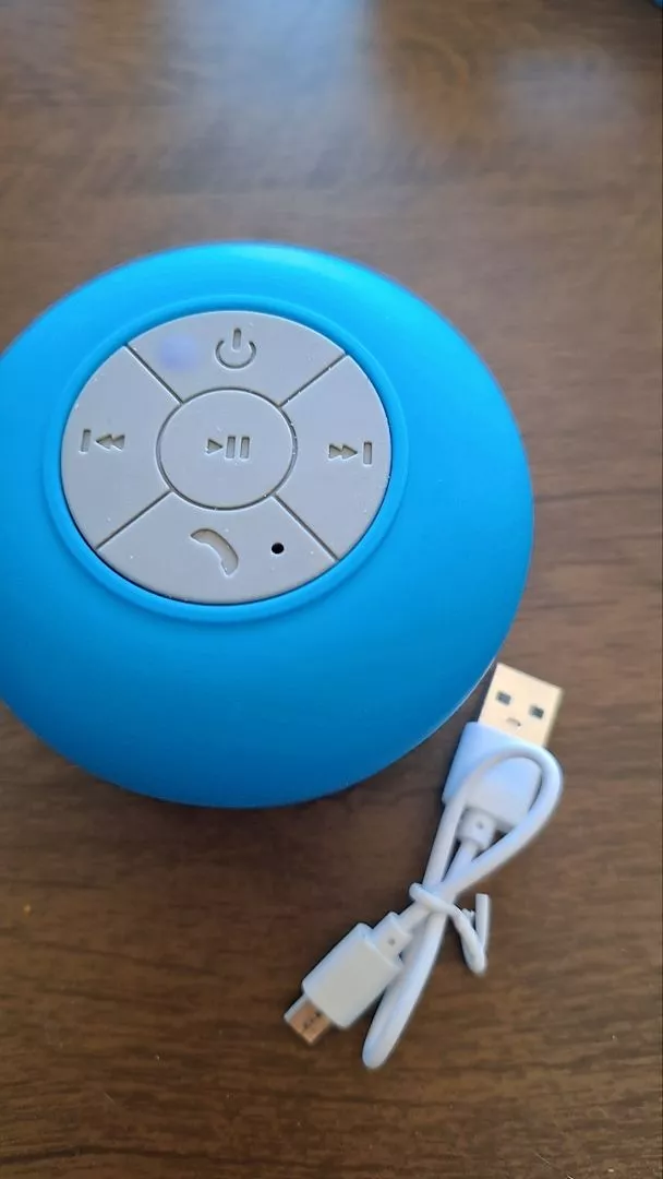 Caixa de Som Bluetooth à Prova d’Água para Banheiro, Ventosa e Microfone Integrado IZEWATER SOUND photo review