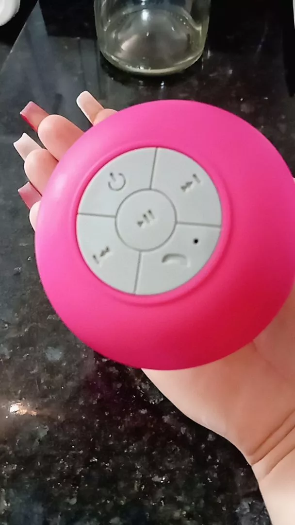 Caixa de Som Bluetooth à Prova d’Água para Banheiro, Ventosa e Microfone Integrado IZEWATER SOUND photo review