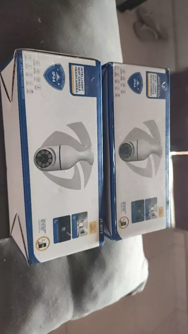 Câmera de Segurança 360° Wi-Fi Full HD Visão Noturna Auto Tracking IZEWATCH PRO photo review