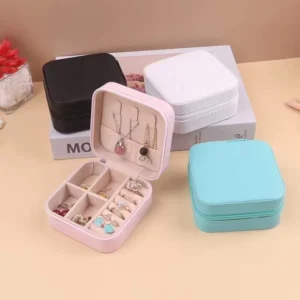 Porta-Jóias Portátil de Veludo com Compartimentos para Anéis, Brincos e Colares IZECHARM TRAVEL