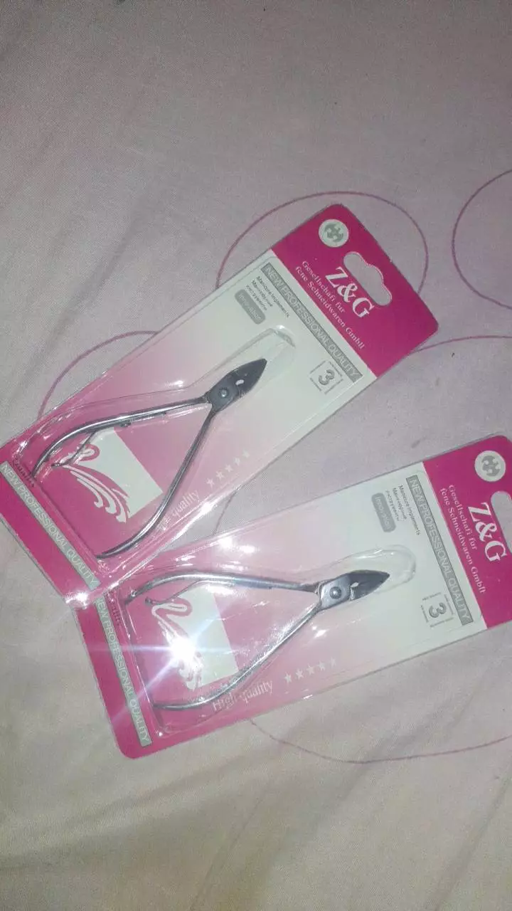 Alicate de Unhas Aço Inox Esterilizável Lâminas Afiadas IZESTEEL PRO photo review