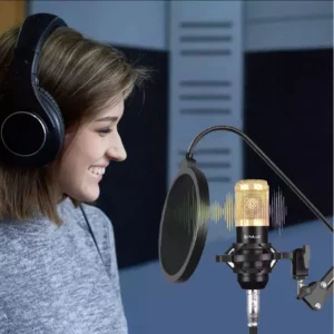 Kit Microfone Condensador Profissional Dourado 3,5mm Unidirecional Pop Filter IZEVOICE PRO