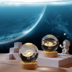 Luminária LED Bola de Cristal Sistema Solar para Quarto Infantil Base Madeira IZEUNIVERSE LIGHT