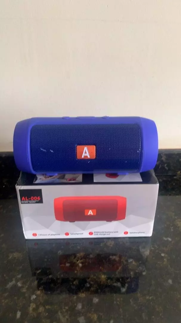 Caixa de Som Bluetooth Portátil Graves Fortes 6h de Bateria IZEBOOST SOUND photo review