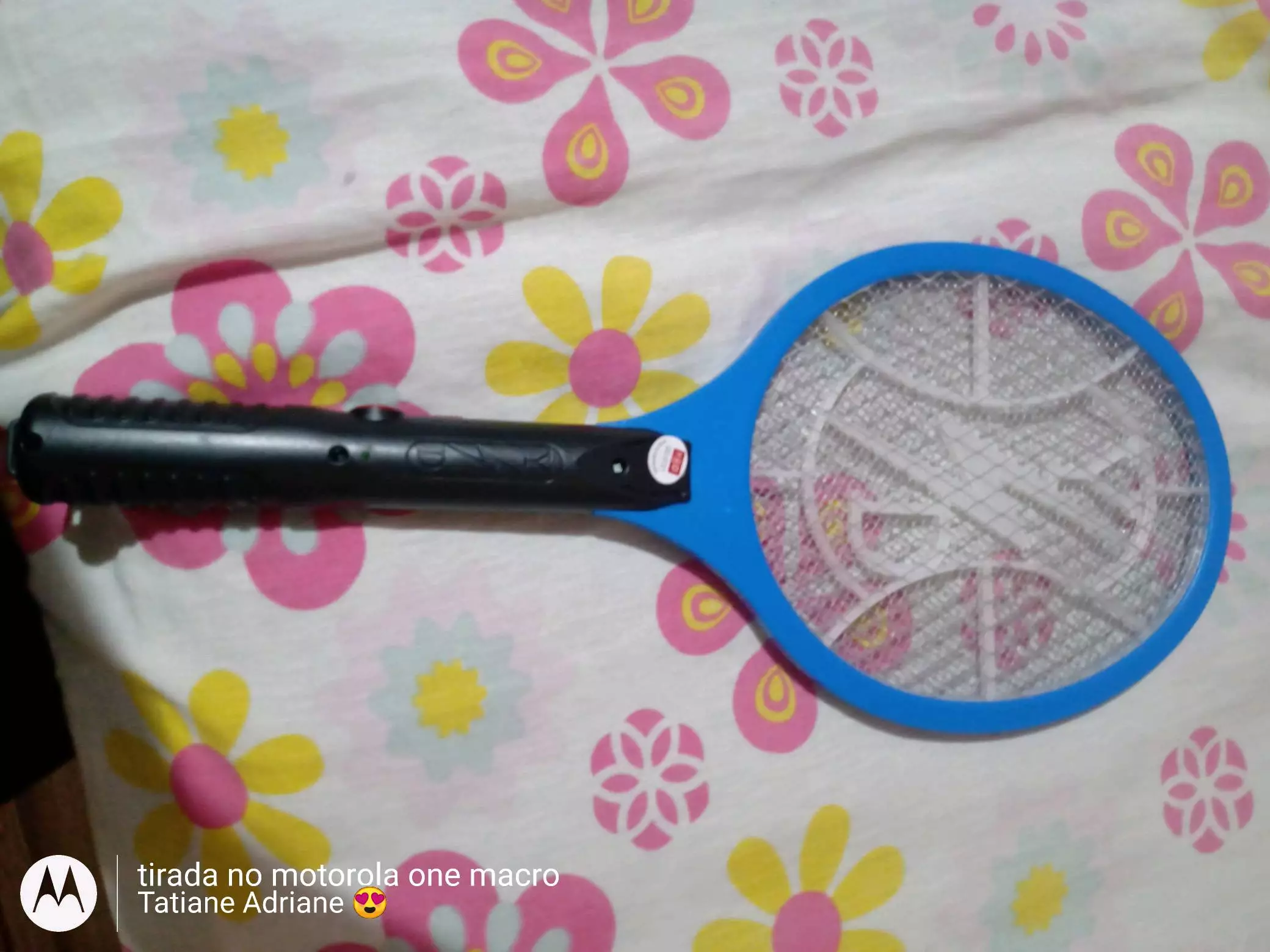 Raquete Elétrica Mata Mosquito Bivolt Recarregável 3 Camadas IZEPOWER PRO photo review