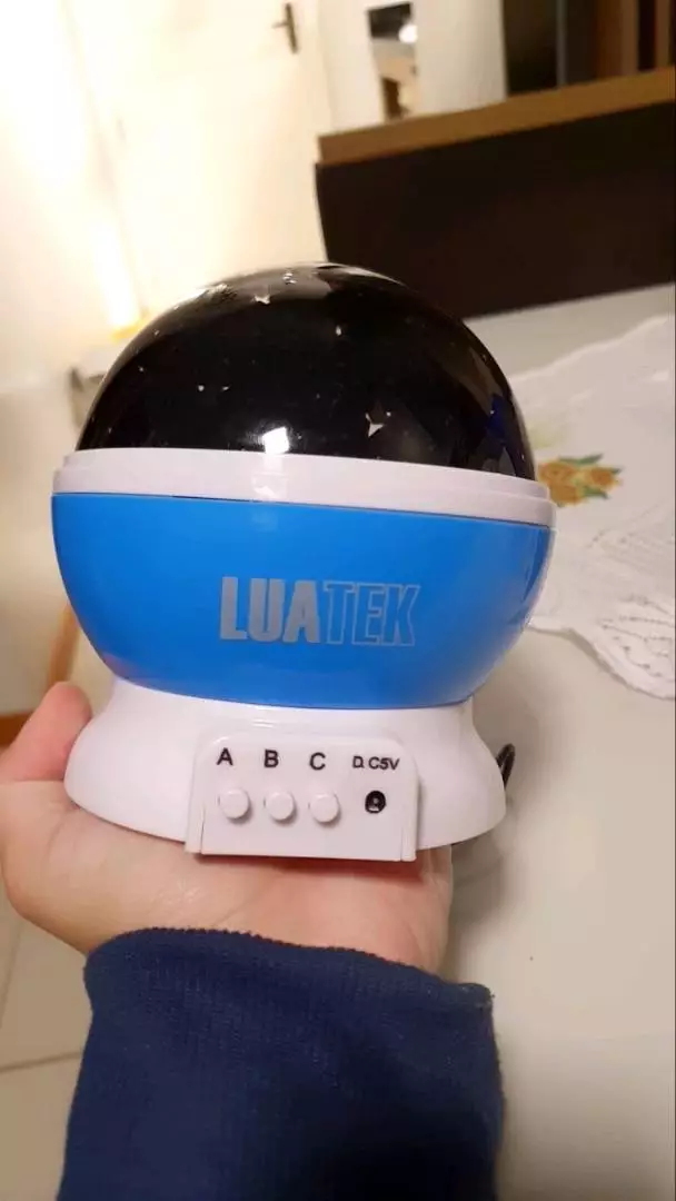 Luminária Projetora Estelar Multicolorida Infantil USB Portátil IZELOOM MAGIC photo review