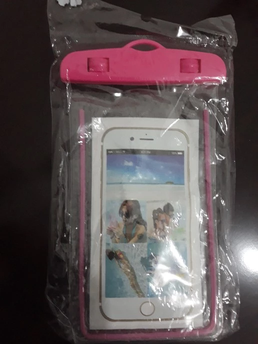 Capa Celular Universal à Prova D'Água com Cordão e PVC Resistente IZEWATER PROTECT photo review
