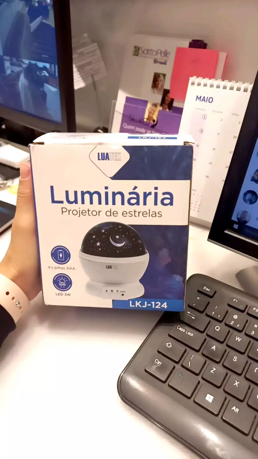 Luminária Projetora Estelar Multicolorida Infantil USB Portátil IZELOOM MAGIC photo review