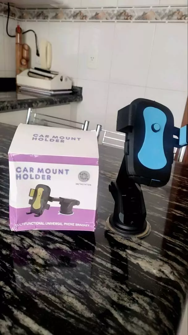 Suporte Veicular Universal para Celular e GPS, Trava Automática, Rotação 360°, Base de Silicone Adesiva – IZESHIELD FLEX photo review