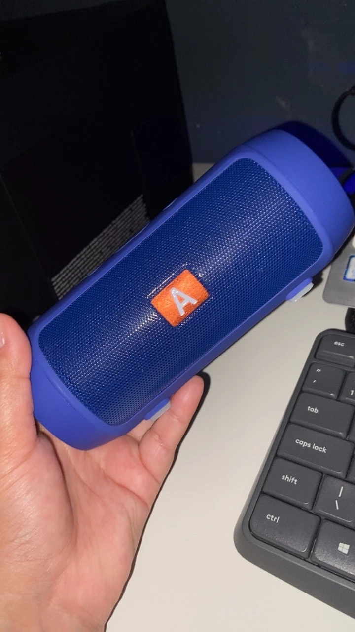 Caixa de Som Bluetooth Portátil Graves Fortes 6h de Bateria IZEBOOST SOUND photo review