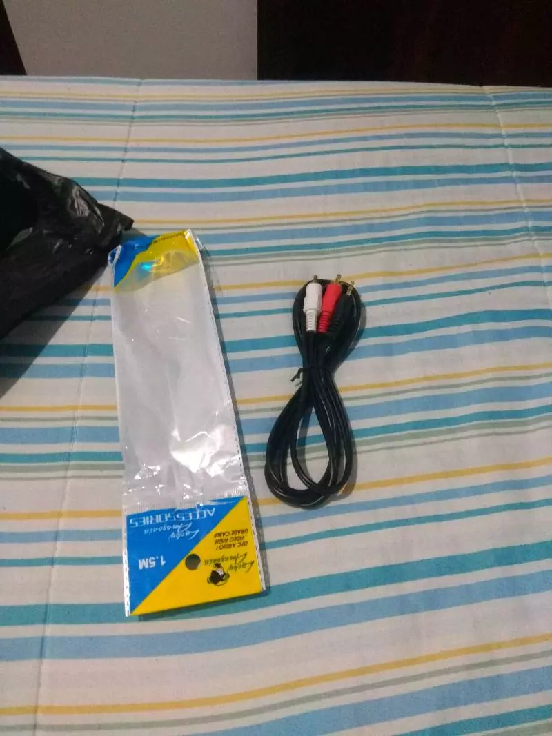 Cabo Auxiliar P2 para RCA Estéreo 1,5m Áudio Emborrachado IZEAMP PRO photo review