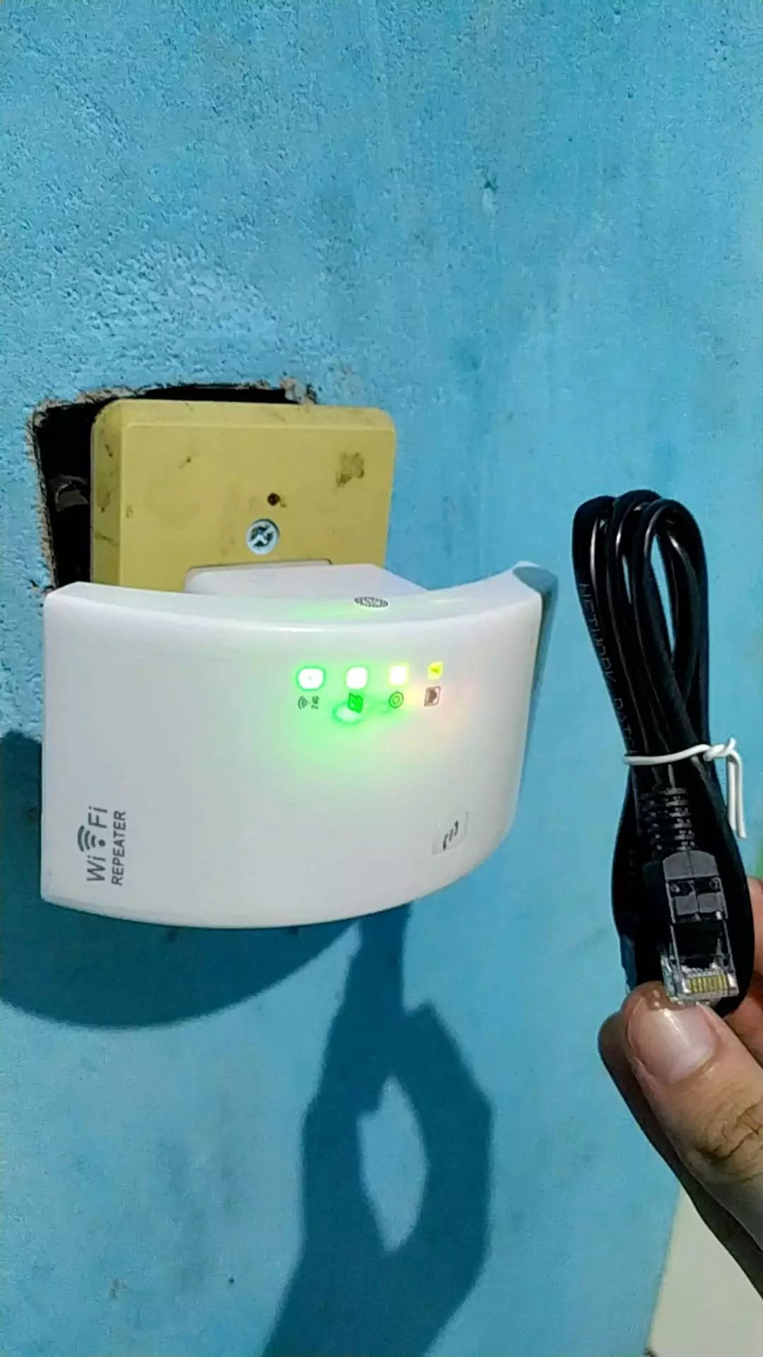 Repetidor WiFi 600Mbps Sinal Forte 2.4GHz Instalação Fácil IZECONNECT PRO photo review