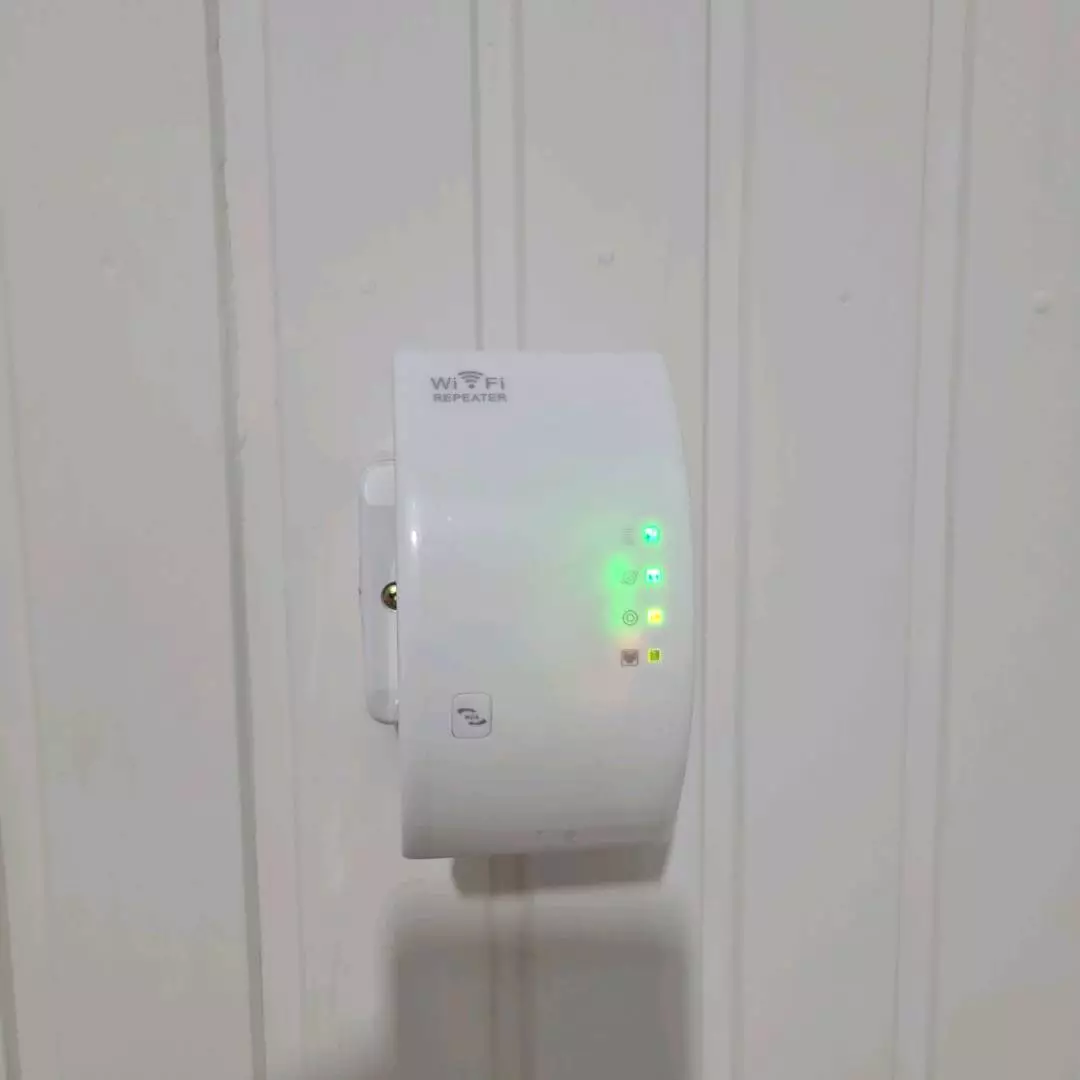 Repetidor WiFi 600Mbps Sinal Forte 2.4GHz Instalação Fácil IZECONNECT PRO photo review