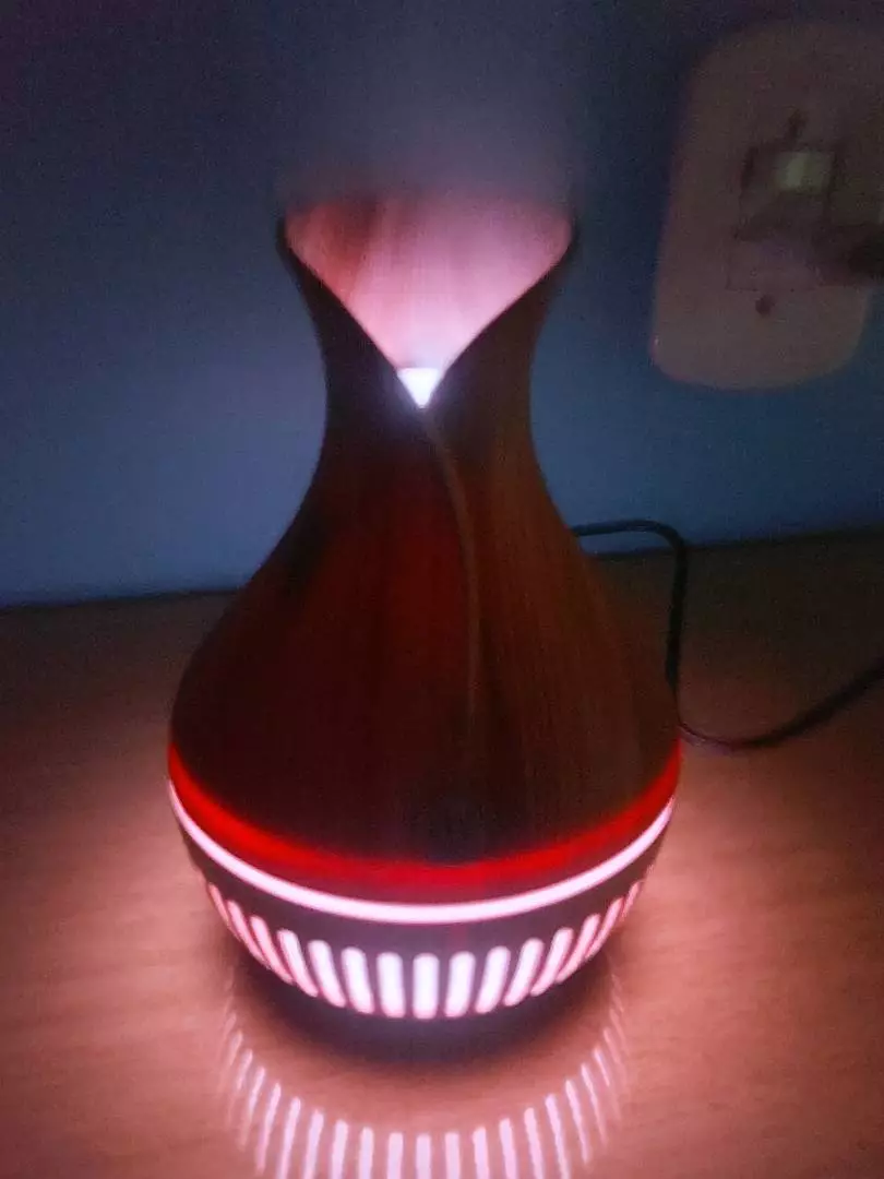 Umidificador Aromatizador Silencioso Madeira LED Recarregável IZEWOOD AIR photo review