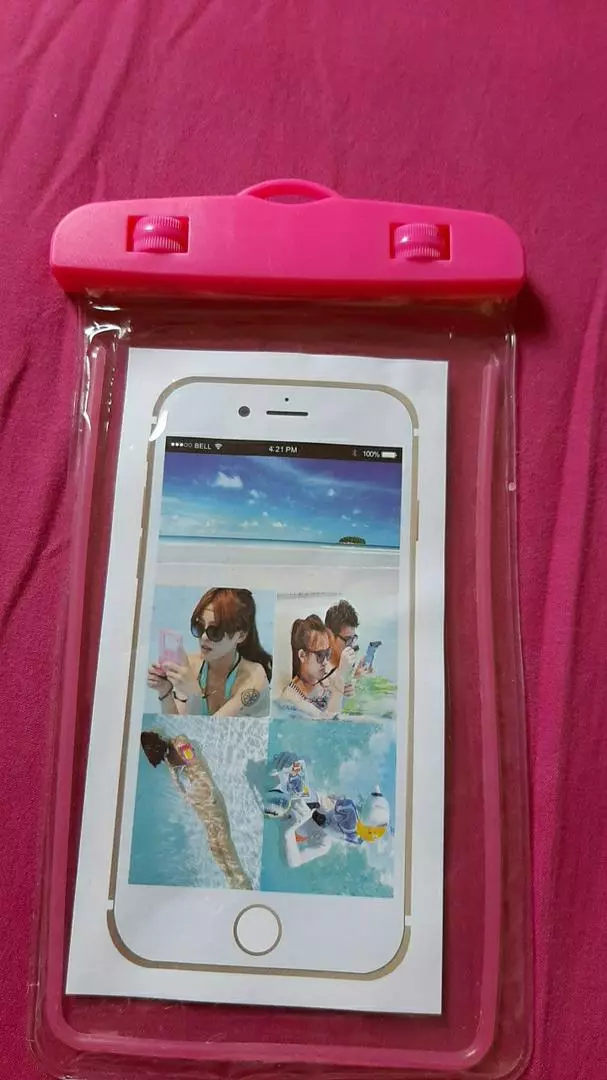 Capa Celular Universal à Prova D'Água com Cordão e PVC Resistente IZEWATER PROTECT photo review
