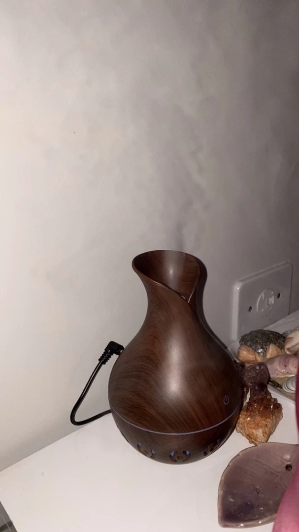 Umidificador Aromatizador Silencioso Madeira LED Recarregável IZEWOOD AIR photo review