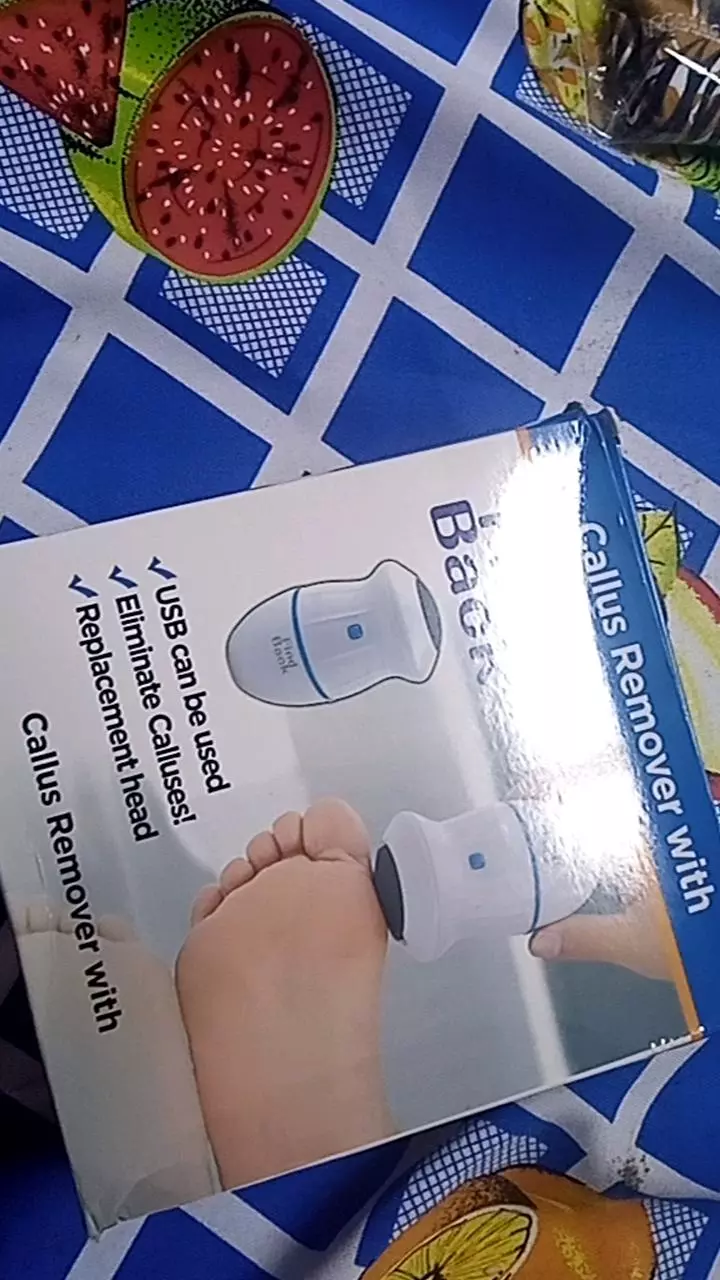 Removedor de Calos Elétrico Recarregável com LED, Aspirador à Vácuo e Dupla Cabeça IZEFOOT LUX photo review